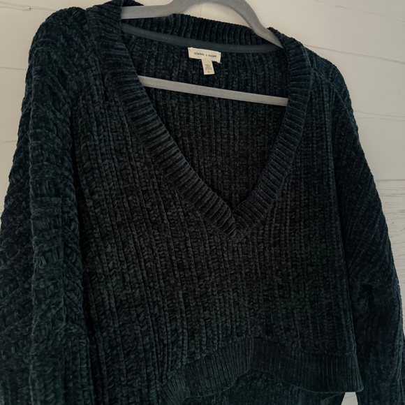 Urban Outfitters | Silence + Noise | Size S | Dark Green Velvety Knit Sweater - Picture 5 of 8